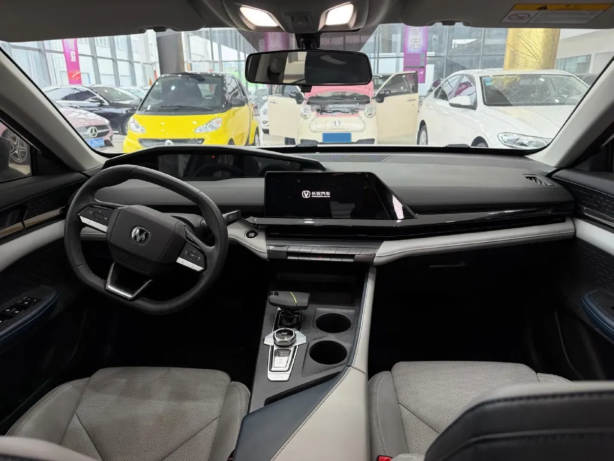 2023 ChangAn UNI-V iDD 1.5T 170HP L4 6TCT PHEV 18.4KWH,autocango,china used car exporter,china ev exporter,chinese used car exporter,chinese used ev exporter