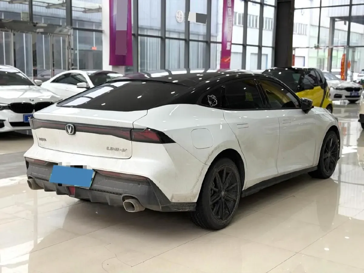 2023 ChangAn UNI-V iDD 1.5T 170HP L4 6TCT PHEV 18.4KWH,autocango,china used car exporter,china ev exporter,chinese used car exporter,chinese used ev exporter
