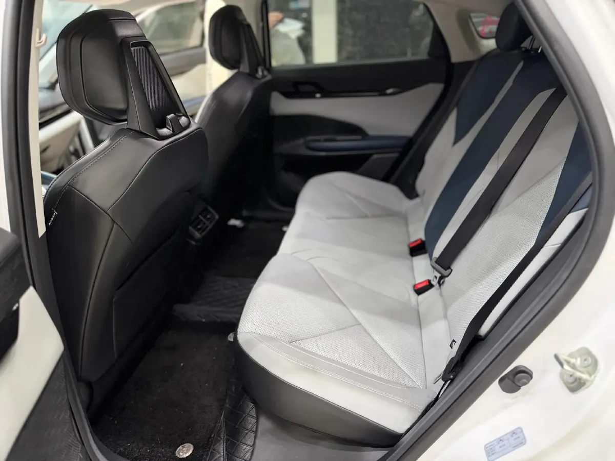 2023 ChangAn UNI-V iDD 1.5T 170HP L4 6TCT PHEV 18.4KWH,autocango,china used car exporter,china ev exporter,chinese used car exporter,chinese used ev exporter