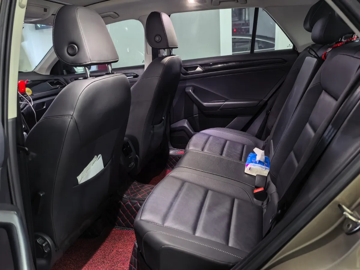 2020 Volkswagen T-Roc 1.4T 150HP L4 7DCT,autocango,china used car exporter,china ev exporter,chinese used car exporter,chinese used ev exporter