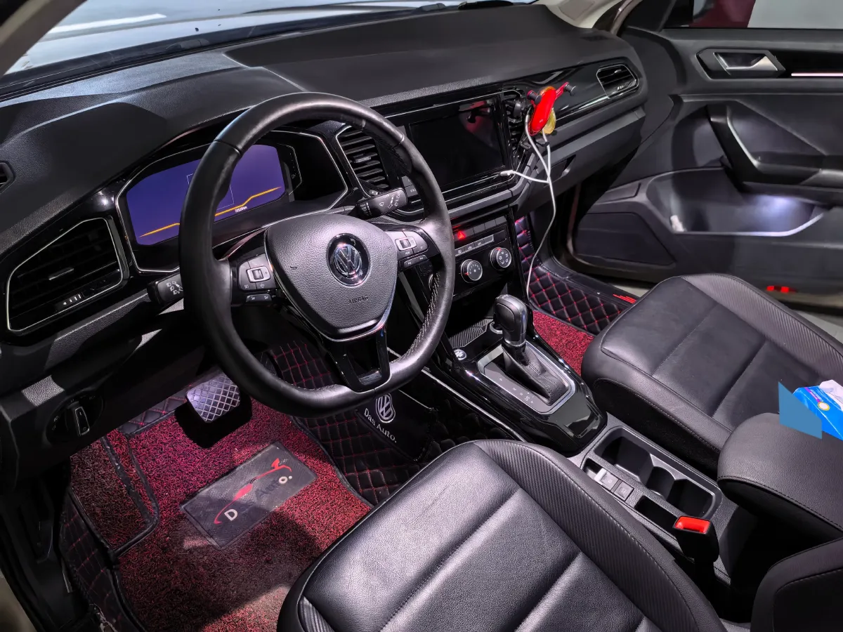 2020 Volkswagen T-Roc 1.4T 150HP L4 7DCT,autocango,china used car exporter,china ev exporter,chinese used car exporter,chinese used ev exporter