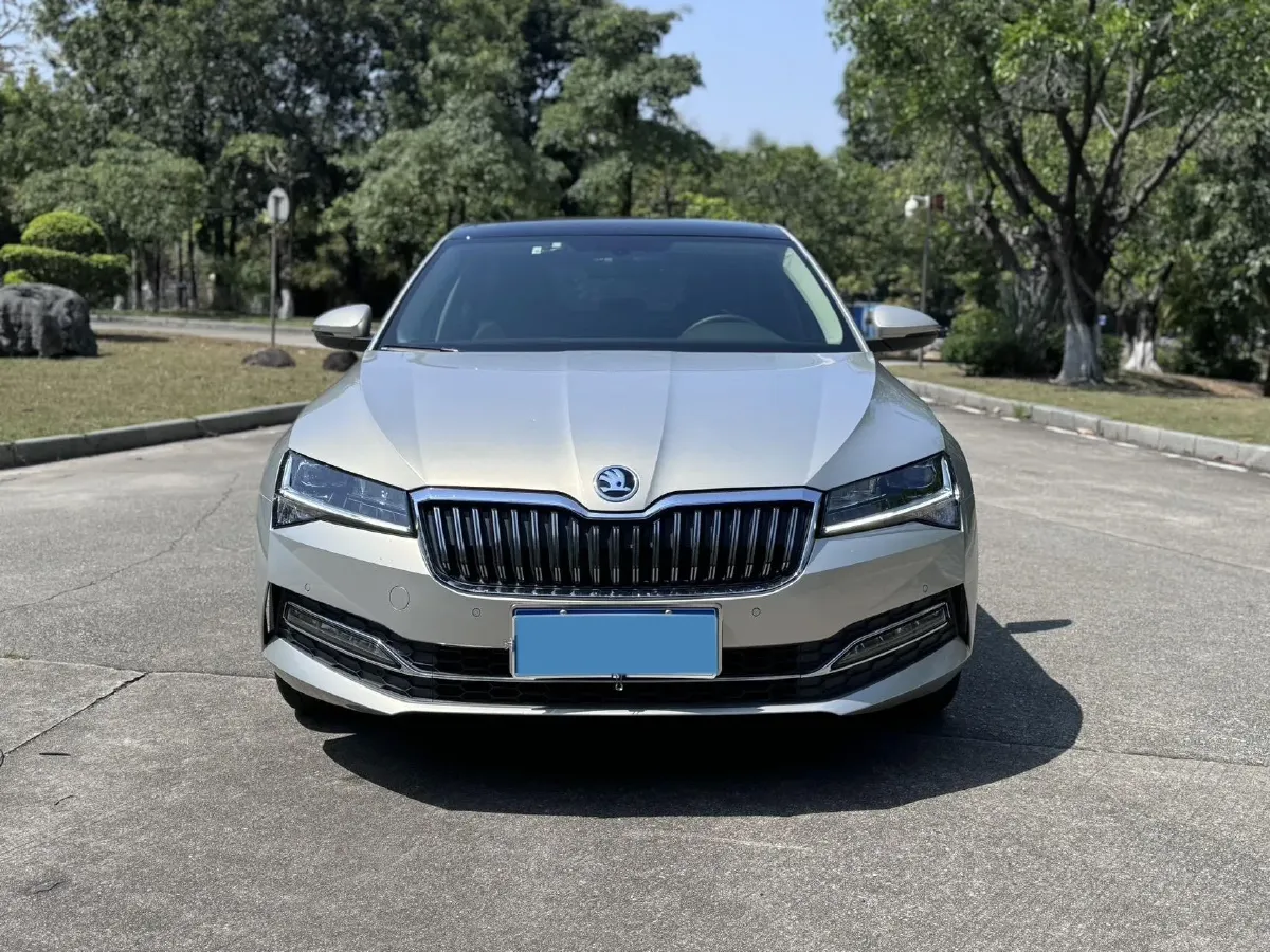 2019 Skoda Superb 1.4T 150HP L4 7DCT,autocango,china used car exporter,china ev exporter,chinese used car exporter,chinese used ev exporter