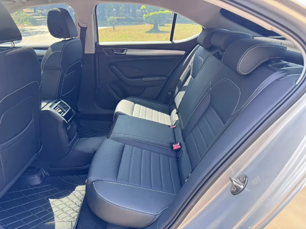 2019 Skoda Superb 1.4T 150HP L4 7DCT,autocango,china used car exporter,china ev exporter,chinese used car exporter,chinese used ev exporter