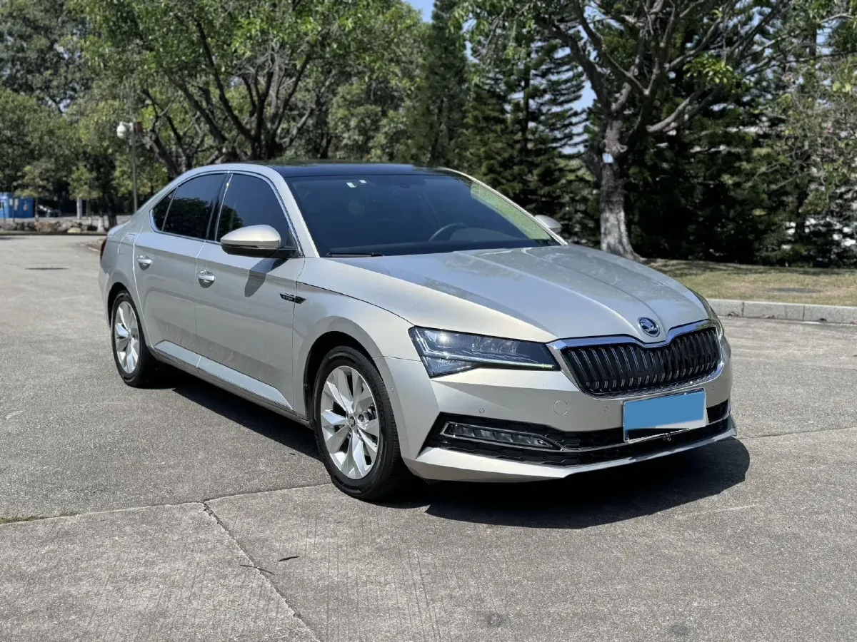 2019 Skoda Superb 1.4T 150HP L4 7DCT,autocango,china used car exporter,china ev exporter,chinese used car exporter,chinese used ev exporter