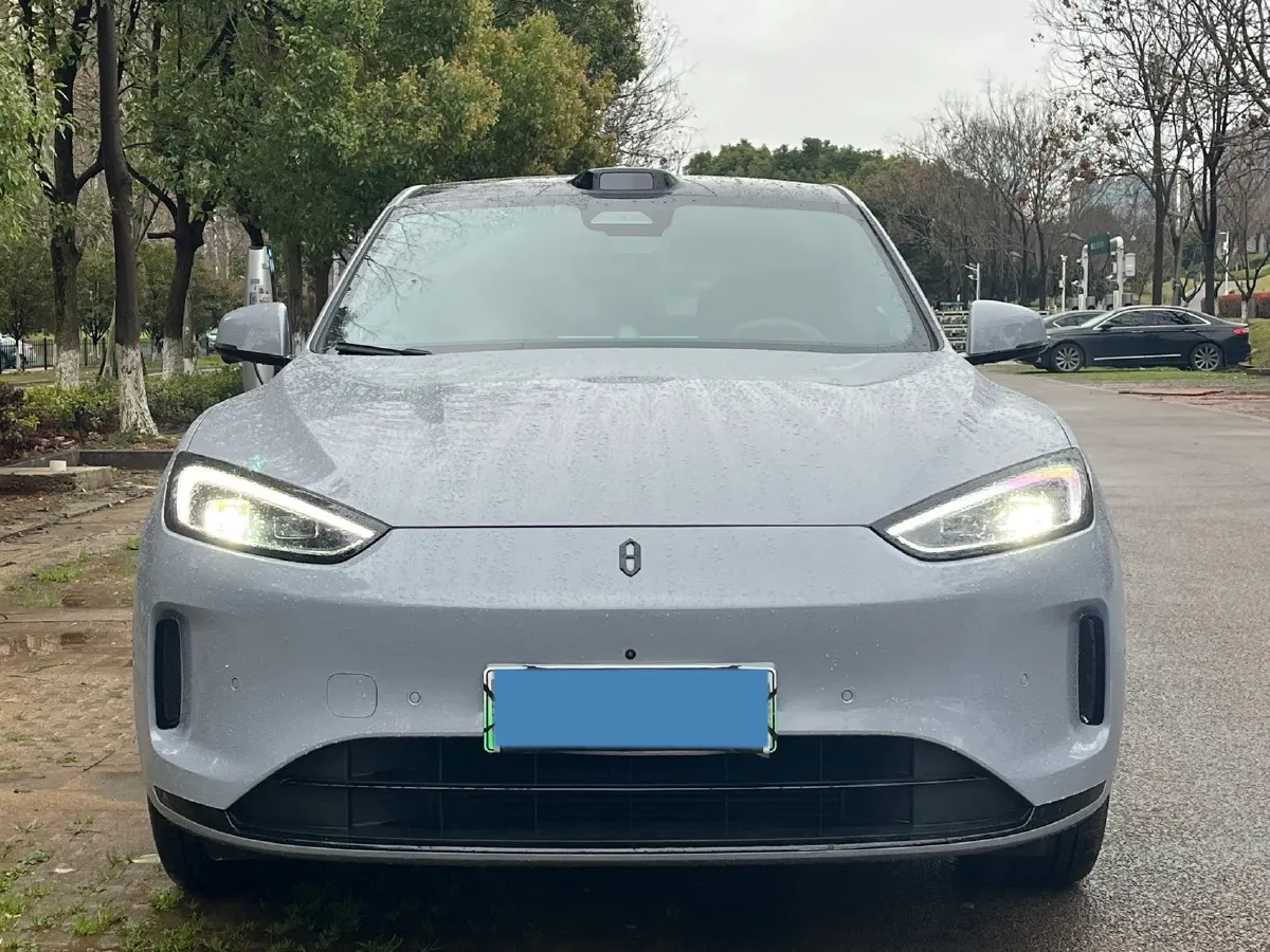 2025 AITO AITO M5 1.5T 152HP L4 REEV 42KWH,autocango,china used car exporter,china ev exporter,chinese used car exporter,chinese used ev exporter