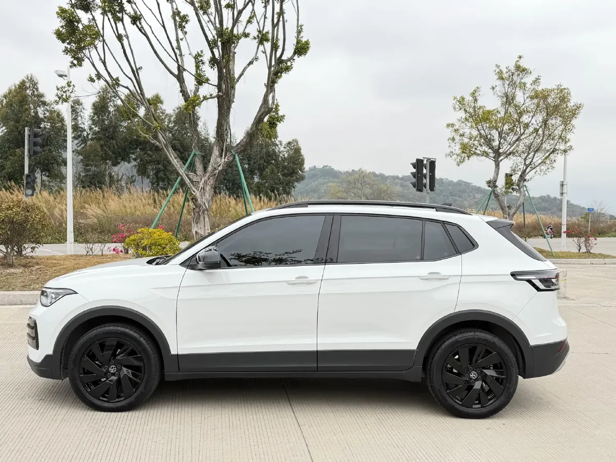 2025 Volkswagen Tharu 1.5T 160HP L4 7DCT,autocango,china used car exporter,china ev exporter,chinese used car exporter,chinese used ev exporter