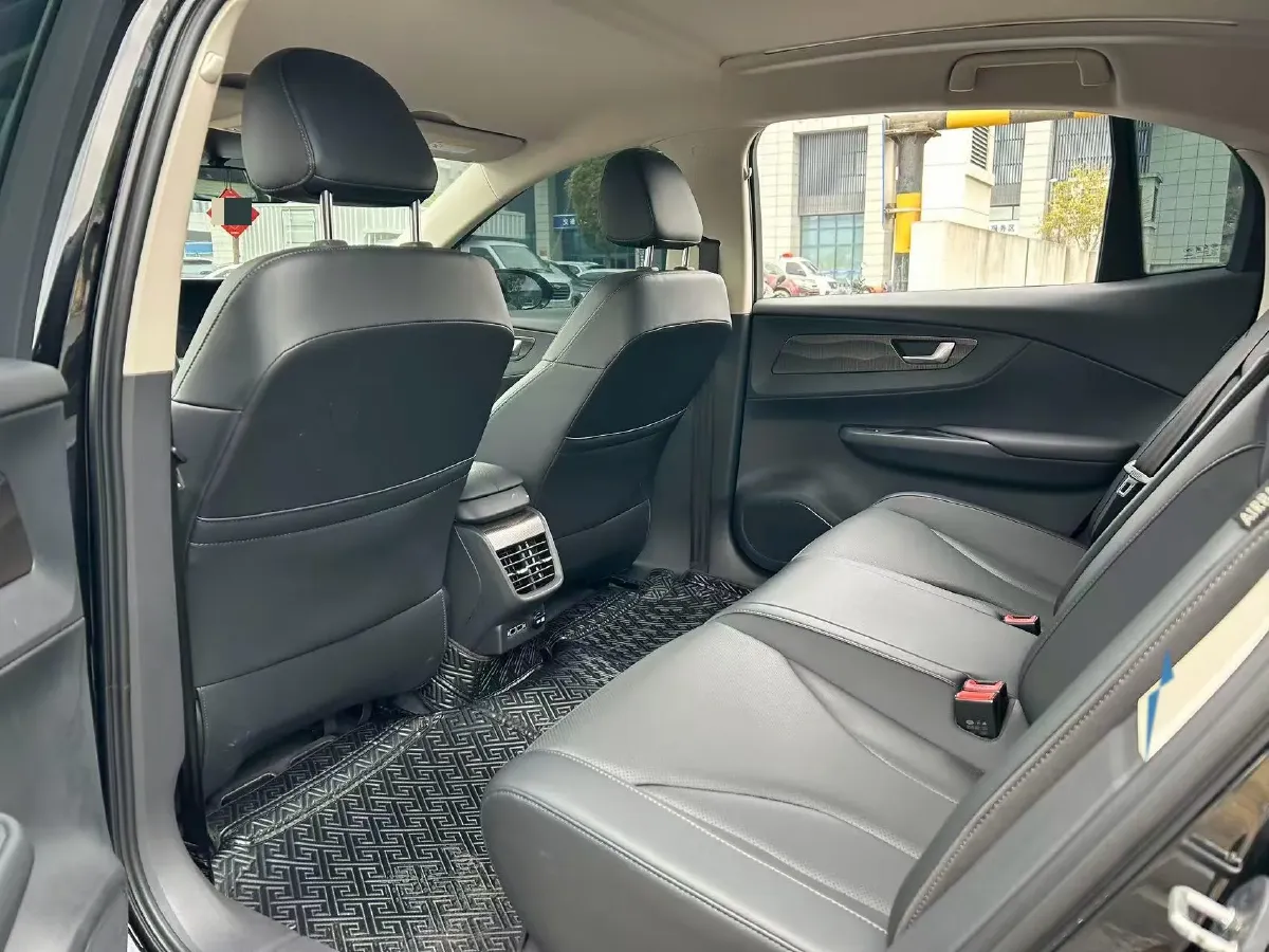 2022 HongQi E-QM5 BEV 54KWH,autocango,china used car exporter,china ev exporter,chinese used car exporter,chinese used ev exporter