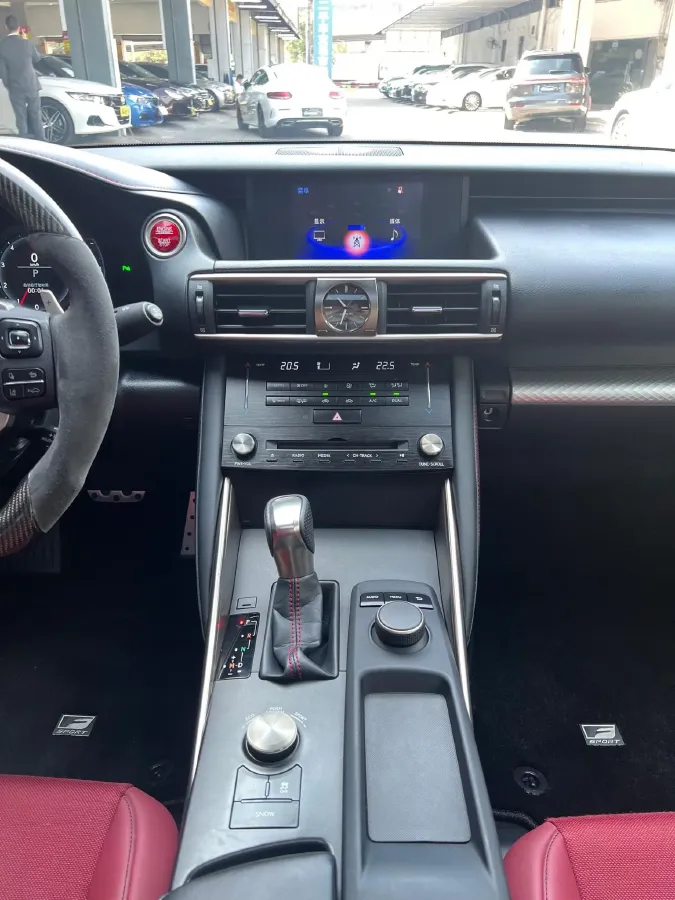 2017 Lexus IS 2.0T 245HP L4 8AT,autocango,china used car exporter,china ev exporter,chinese used car exporter,chinese used ev exporter