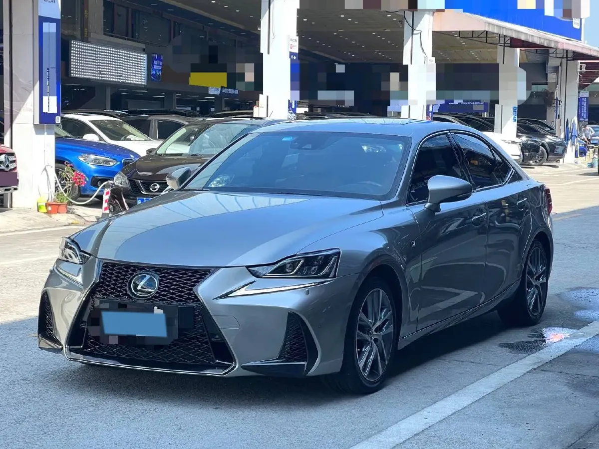 2017 Lexus IS 2.0T 245HP L4 8AT,autocango,china used car exporter,china ev exporter,chinese used car exporter,chinese used ev exporter