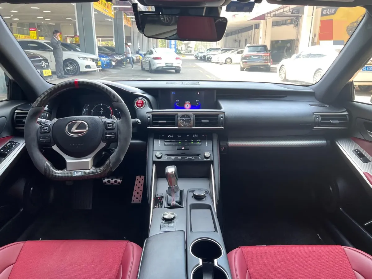 2017 Lexus IS 2.0T 245HP L4 8AT,autocango,china used car exporter,china ev exporter,chinese used car exporter,chinese used ev exporter