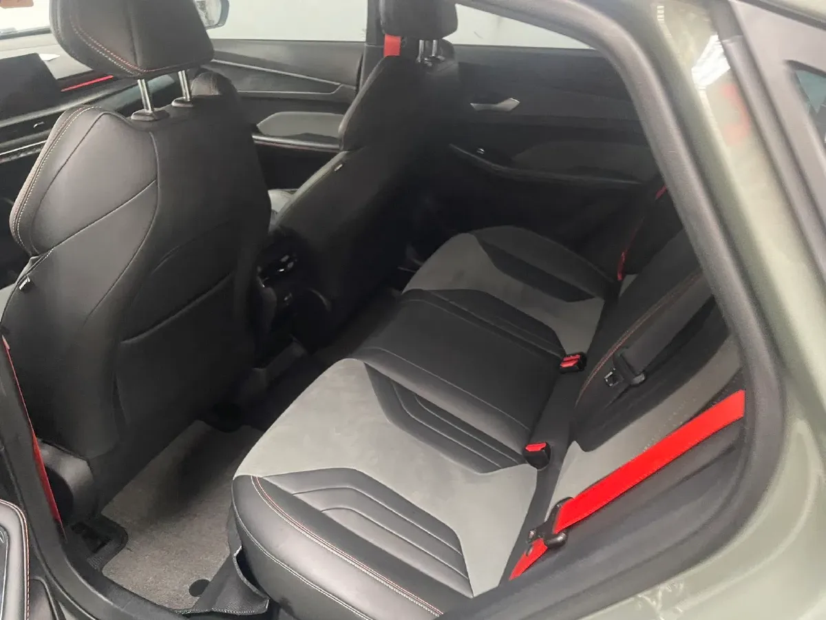 2022 Geely Binray 1.5T 181HP L4 7DCT,autocango,china used car exporter,china ev exporter,chinese used car exporter,chinese used ev exporter