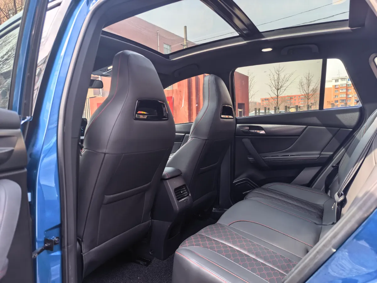 2019 HaiMa 8S 1.6T 195HP L4 6AT,autocango,china used car exporter,china ev exporter,chinese used car exporter,chinese used ev exporter