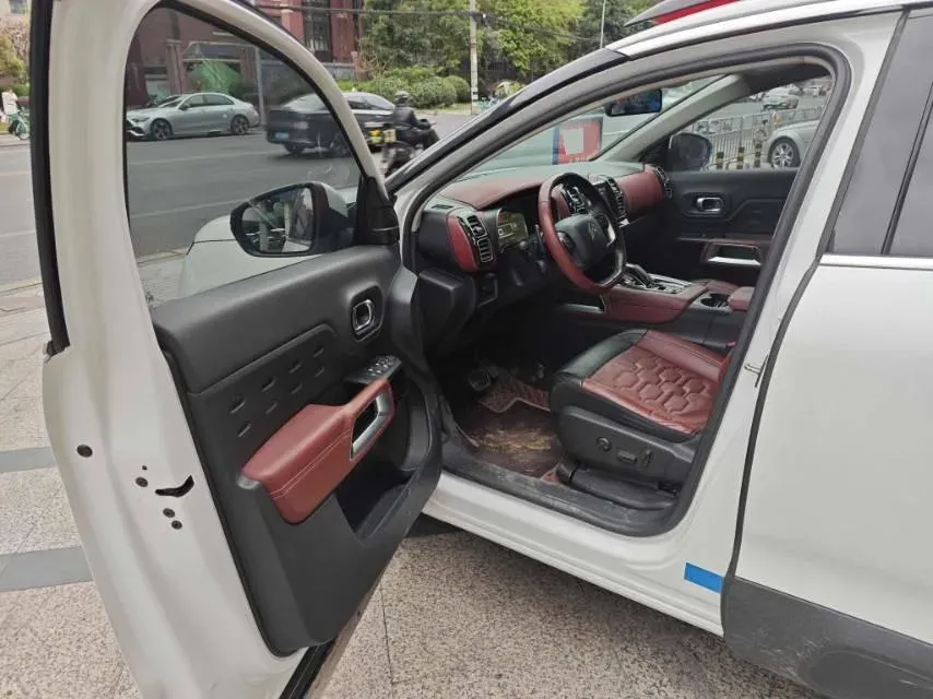 2019 Citroen C5 Aircross 1.8T 204HP L4 6AT,autocango,china used car exporter,china ev exporter,chinese used car exporter,chinese used ev exporter