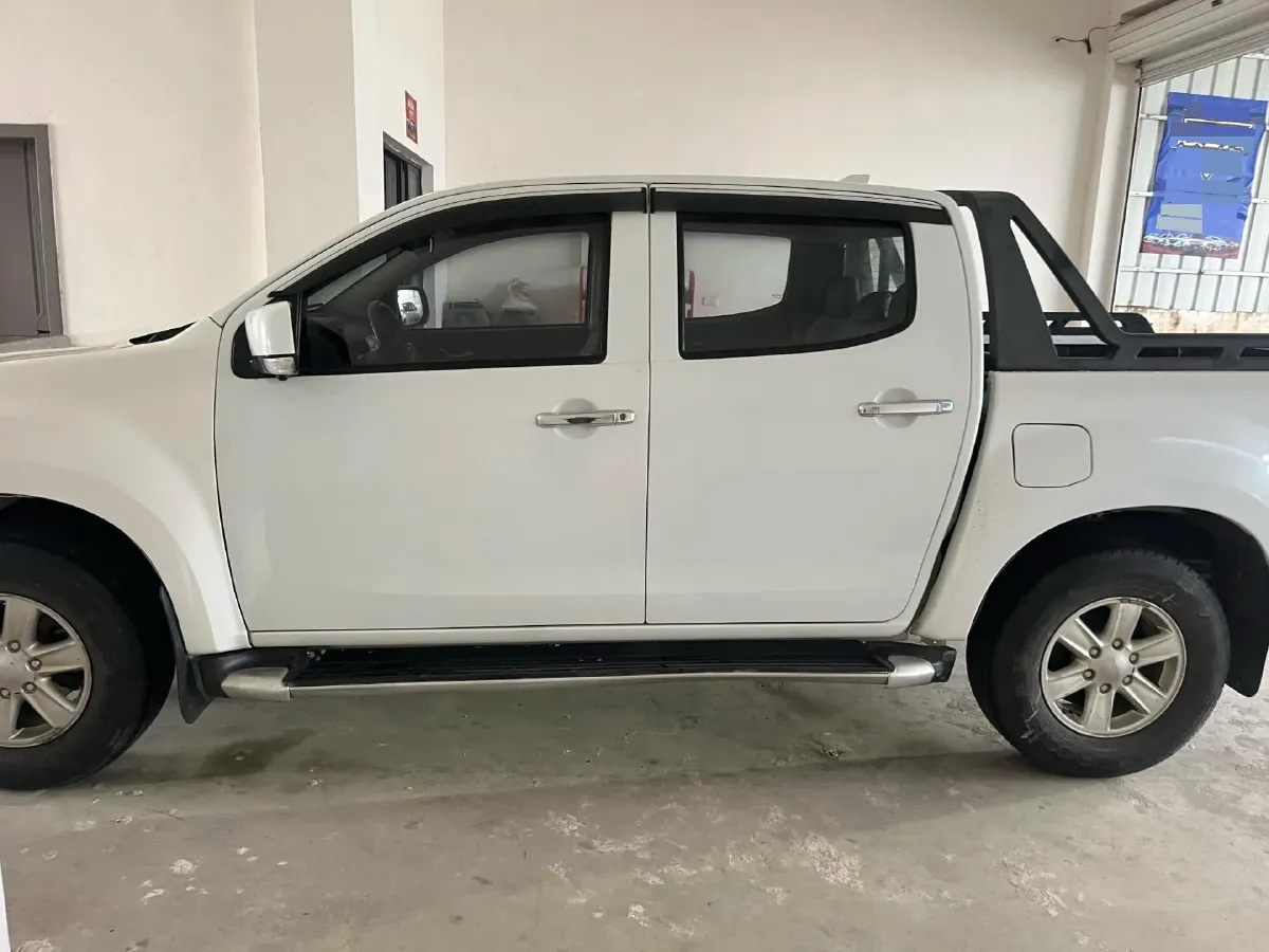 2019 Isuzu LingTuo 2.5T 129HP L4 6AT,autocango,china used car exporter,china ev exporter,chinese used car exporter,chinese used ev exporter