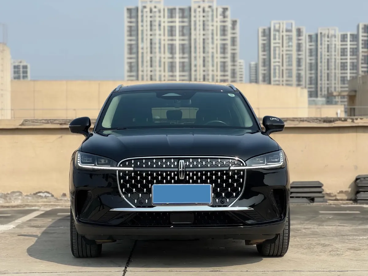 2023 Lincoln Corsair 2.0T 261HP L4 8AT,autocango,china used car exporter,china ev exporter,chinese used car exporter,chinese used ev exporter