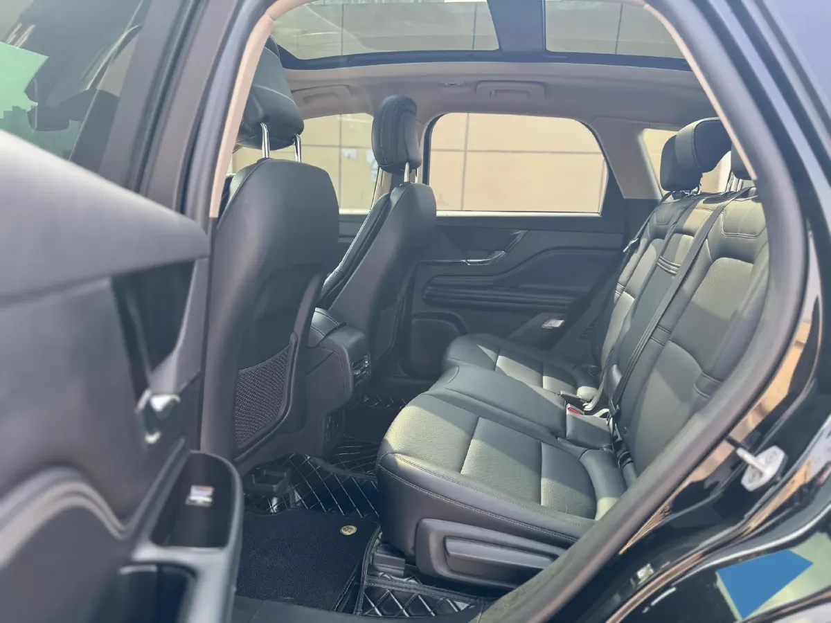 2023 Lincoln Corsair 2.0T 261HP L4 8AT,autocango,china used car exporter,china ev exporter,chinese used car exporter,chinese used ev exporter