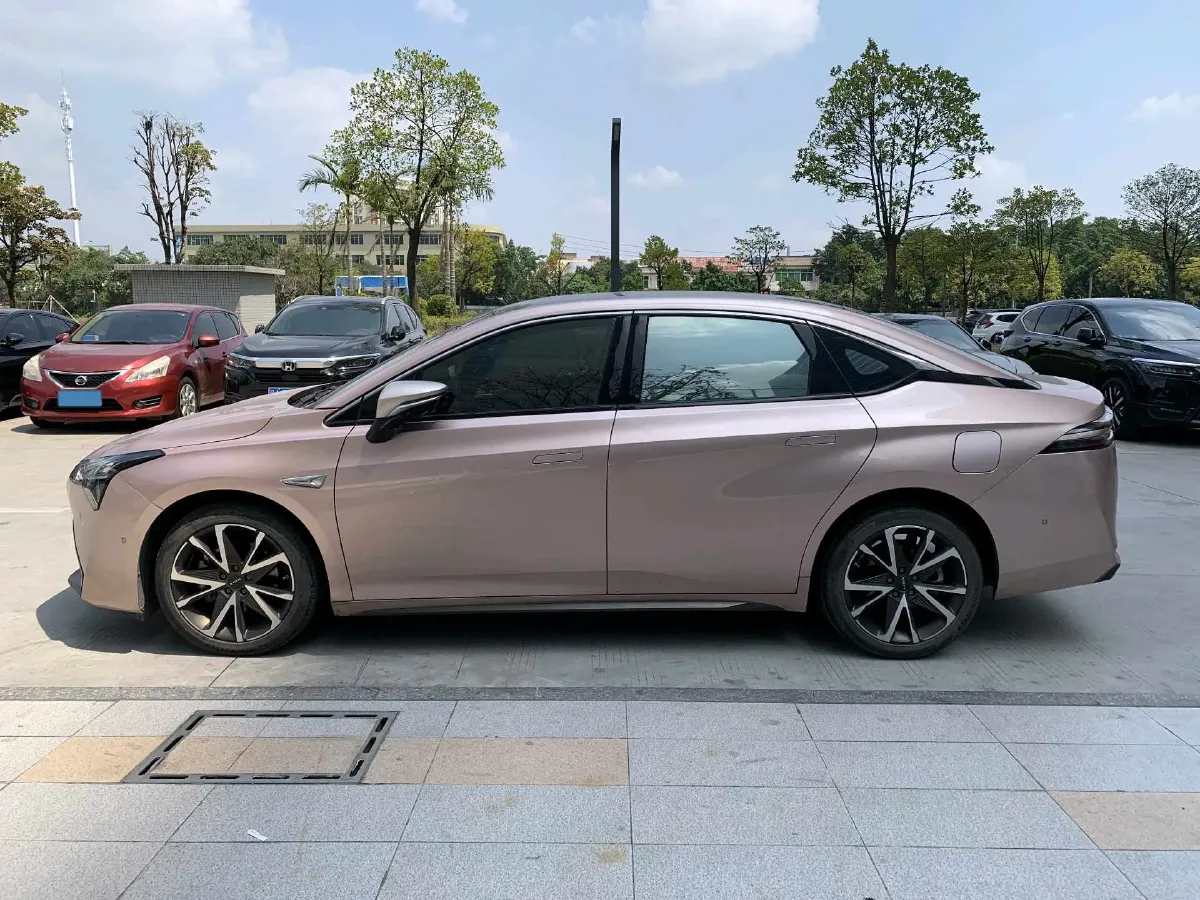 2022 ChangAn Oshan Z6 1.5T 170HP L4 6TCT PHEV 28.4KWH,autocango,china used car exporter,china ev exporter,chinese used car exporter,chinese used ev exporter