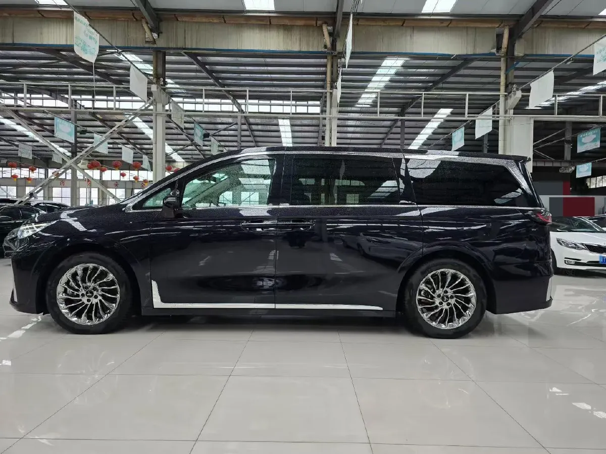 2024 Voyah Dream 1.5T 150HP L4 PHEV 43KWH,autocango,china used car exporter,china ev exporter,chinese used car exporter,chinese used ev exporter