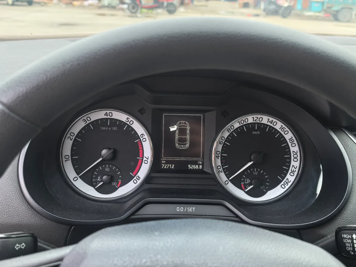 2019 Skoda Octavia 1.5L 116HP L4 6AT,autocango,china used car exporter,china ev exporter,chinese used car exporter,chinese used ev exporter