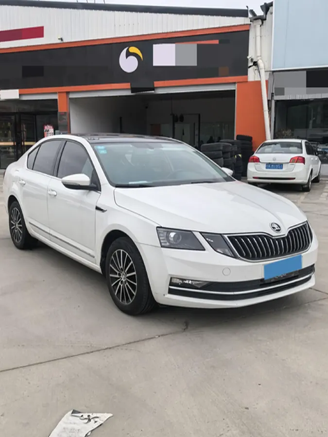 2019 Skoda Octavia 1.5L 116HP L4 6AT,autocango,china used car exporter,china ev exporter,chinese used car exporter,chinese used ev exporter