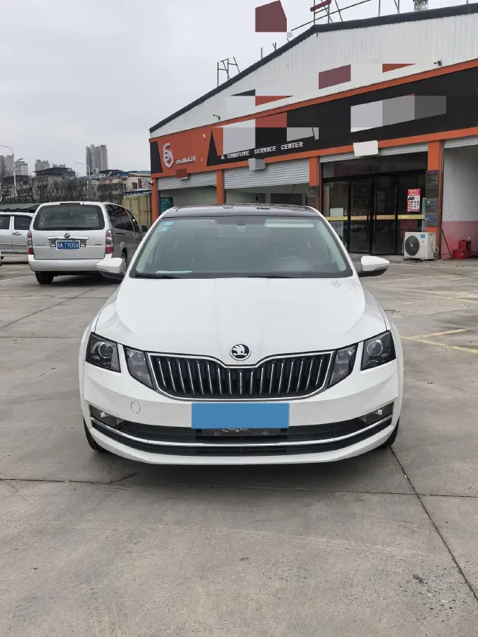 2019 Skoda Octavia 1.5L 116HP L4 6AT,autocango,china used car exporter,china ev exporter,chinese used car exporter,chinese used ev exporter