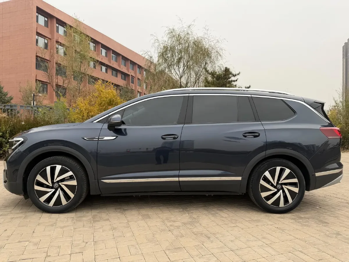 2021 Volkswagen Talagon 2.0T 220HP L4 7DCT,autocango,china used car exporter,china ev exporter,chinese used car exporter,chinese used ev exporter