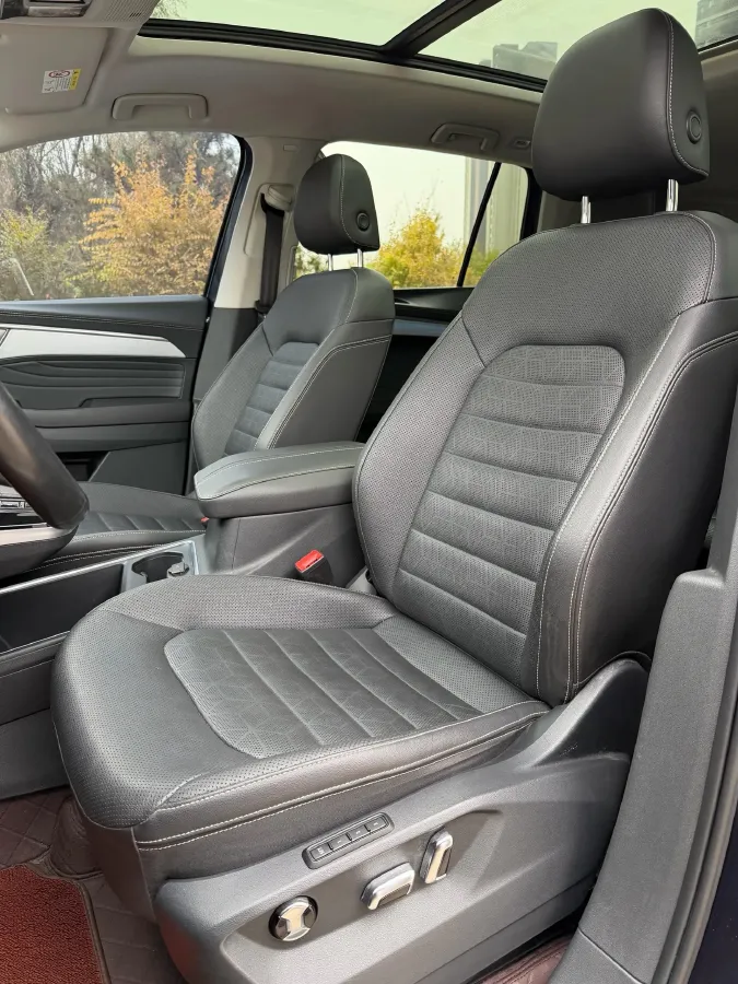 2021 Volkswagen Talagon 2.0T 220HP L4 7DCT,autocango,china used car exporter,china ev exporter,chinese used car exporter,chinese used ev exporter