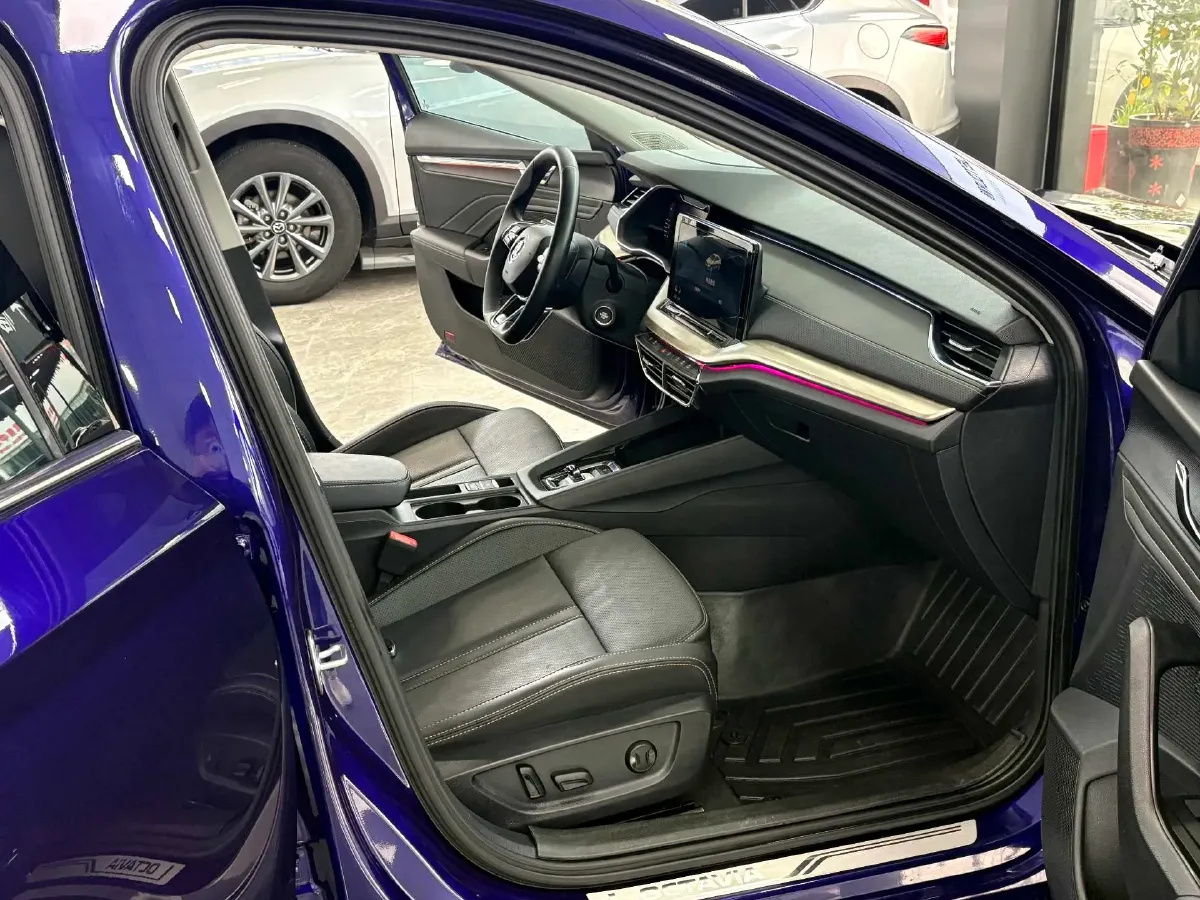 2022 Skoda Octavia 1.4T 150HP L4 7DCT,autocango,china used car exporter,china ev exporter,chinese used car exporter,chinese used ev exporter