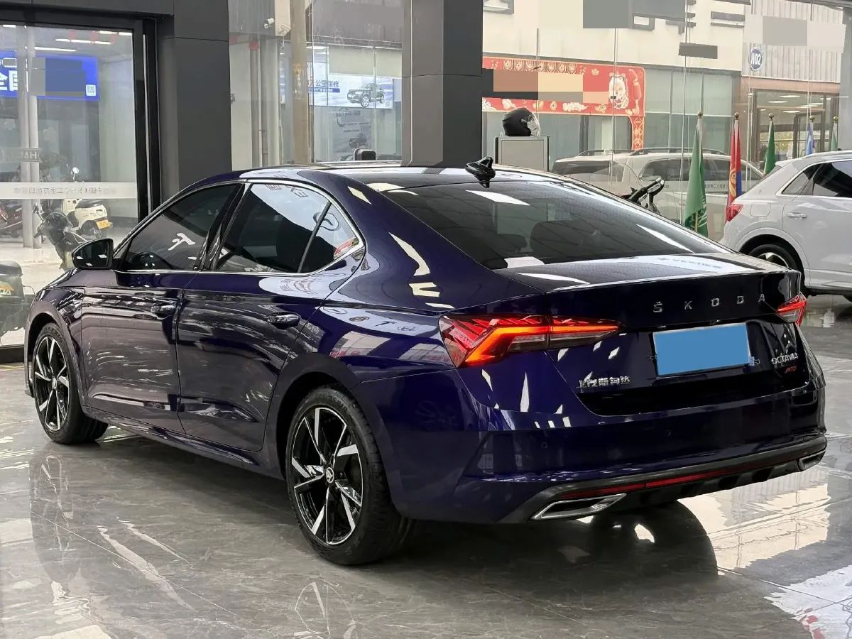 2022 Skoda Octavia 1.4T 150HP L4 7DCT,autocango,china used car exporter,china ev exporter,chinese used car exporter,chinese used ev exporter