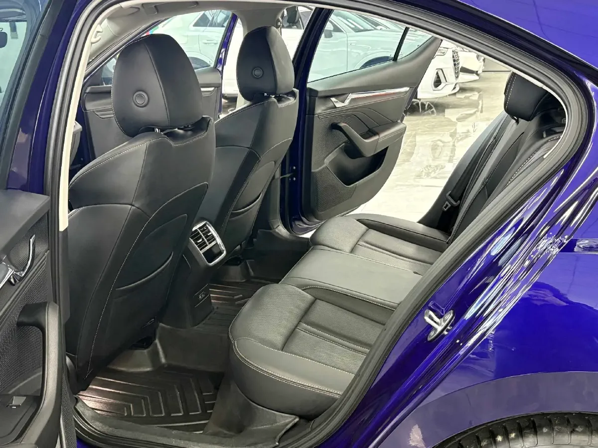 2022 Skoda Octavia 1.4T 150HP L4 7DCT,autocango,china used car exporter,china ev exporter,chinese used car exporter,chinese used ev exporter