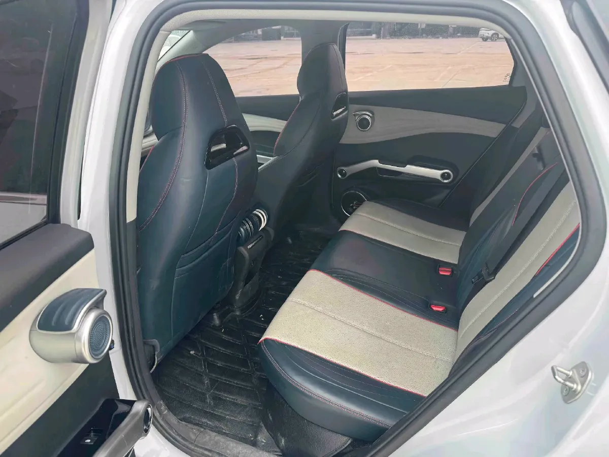 2022 Roewe RX5 MAX 1.5T 181HP L4 6AT,autocango,china used car exporter,china ev exporter,chinese used car exporter,chinese used ev exporter