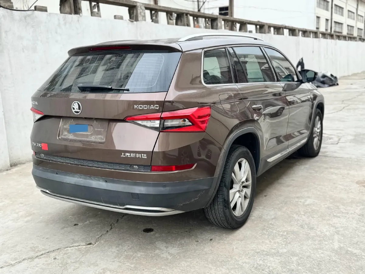 2018 Skoda Kodiak 2.0T 186HP L4 7DCT,autocango,china used car exporter,china ev exporter,chinese used car exporter,chinese used ev exporter