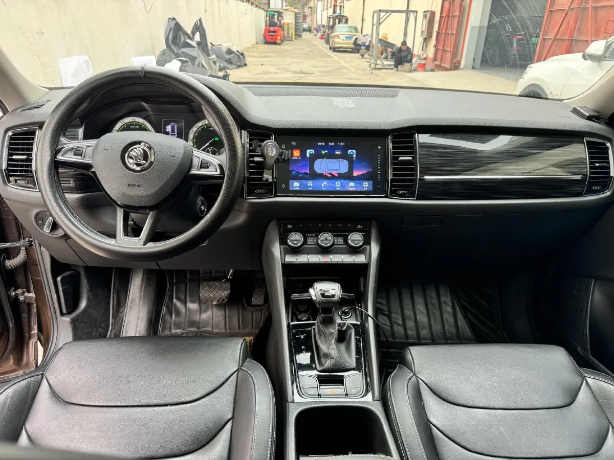 2018 Skoda Kodiak 2.0T 186HP L4 7DCT,autocango,china used car exporter,china ev exporter,chinese used car exporter,chinese used ev exporter