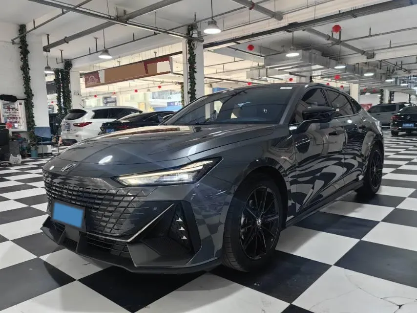 2023 ChangAn UNI-V 1.5T 188HP L4 7DCT,autocango,china used car exporter,china ev exporter,chinese used car exporter,chinese used ev exporter