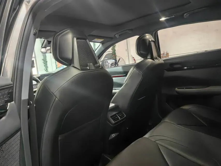 2023 ChangAn UNI-V 1.5T 188HP L4 7DCT,autocango,china used car exporter,china ev exporter,chinese used car exporter,chinese used ev exporter