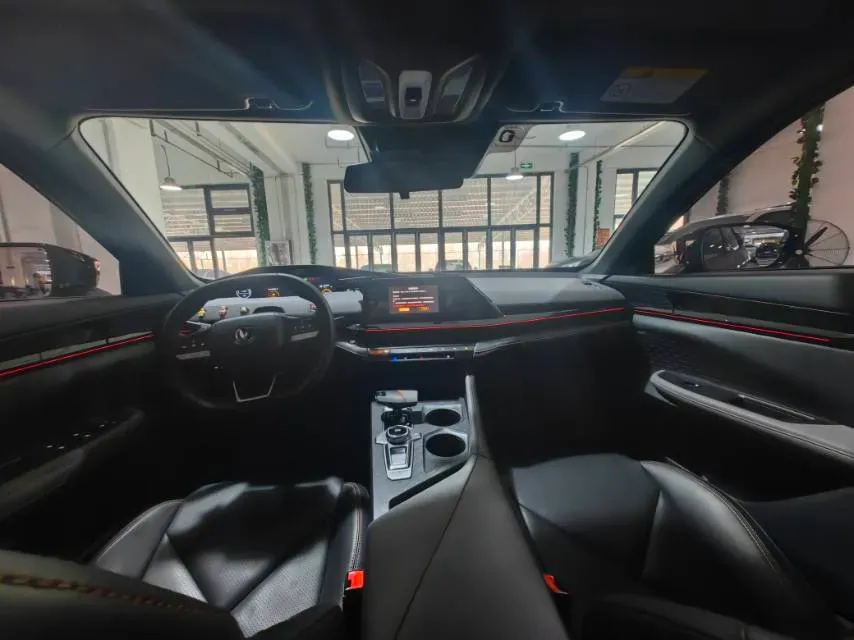 2023 ChangAn UNI-V 1.5T 188HP L4 7DCT,autocango,china used car exporter,china ev exporter,chinese used car exporter,chinese used ev exporter