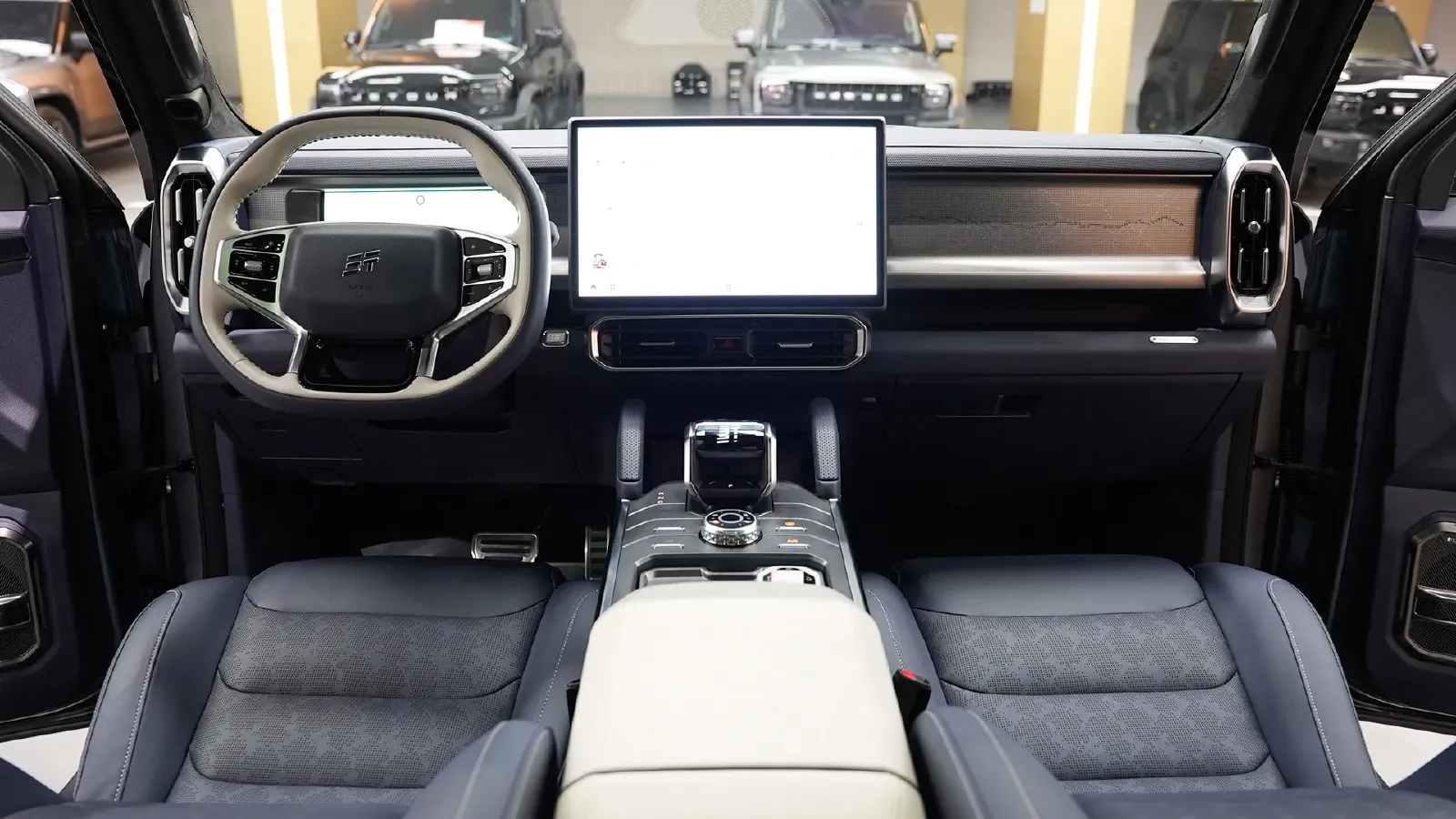 2024 Jetour ShanHai TravellerC-DM 1.5T 156HP L4 3DHT PHEV 43.24KWH,autocango,china used car exporter,china ev exporter,chinese used car exporter,chinese used ev exporter