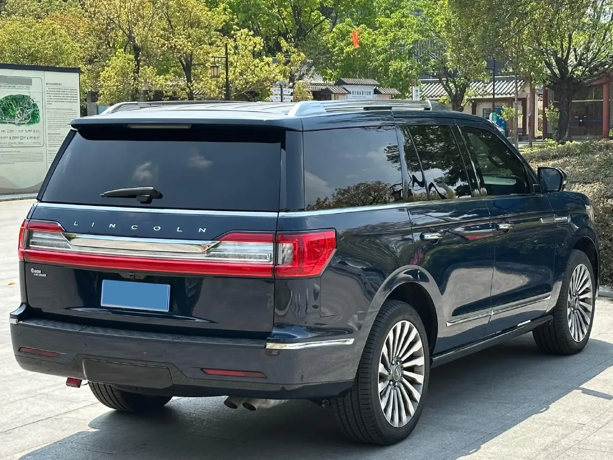 2019 Lincoln Navigator 3.5T 388HP V6 10AT,autocango,china used car exporter,china ev exporter,chinese used car exporter,chinese used ev exporter
