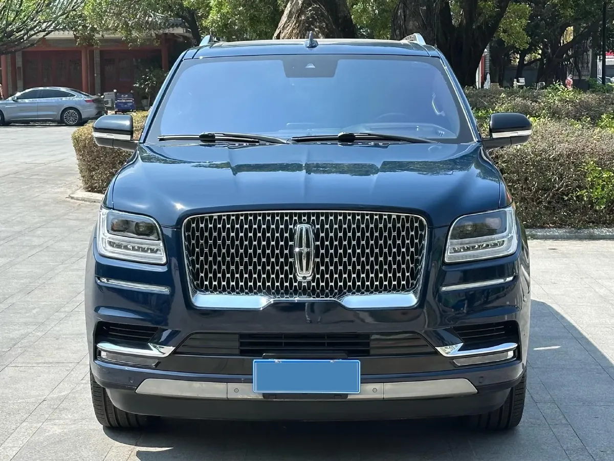 2019 Lincoln Navigator 3.5T 388HP V6 10AT,autocango,china used car exporter,china ev exporter,chinese used car exporter,chinese used ev exporter