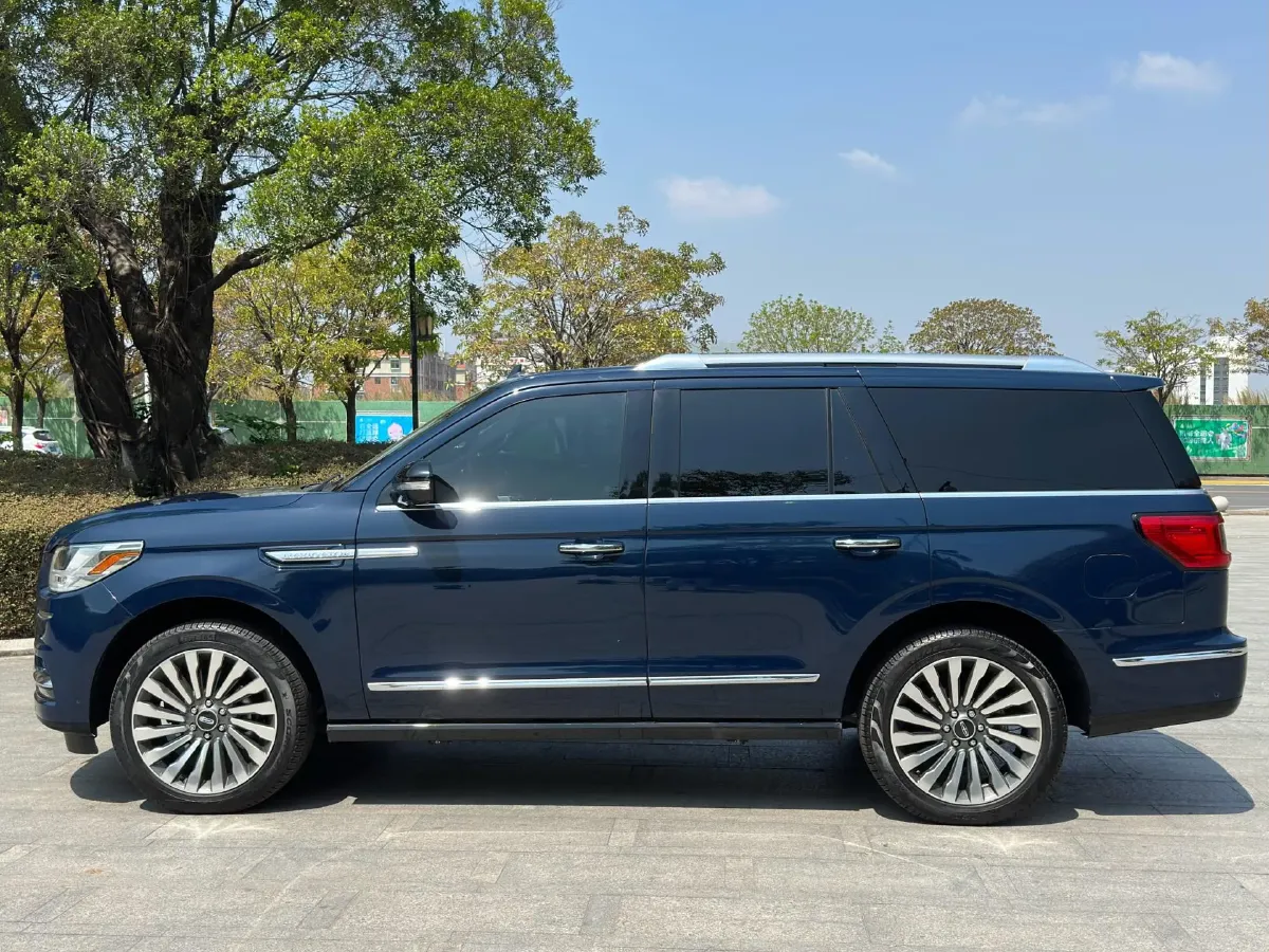 2019 Lincoln Navigator 3.5T 388HP V6 10AT,autocango,china used car exporter,china ev exporter,chinese used car exporter,chinese used ev exporter