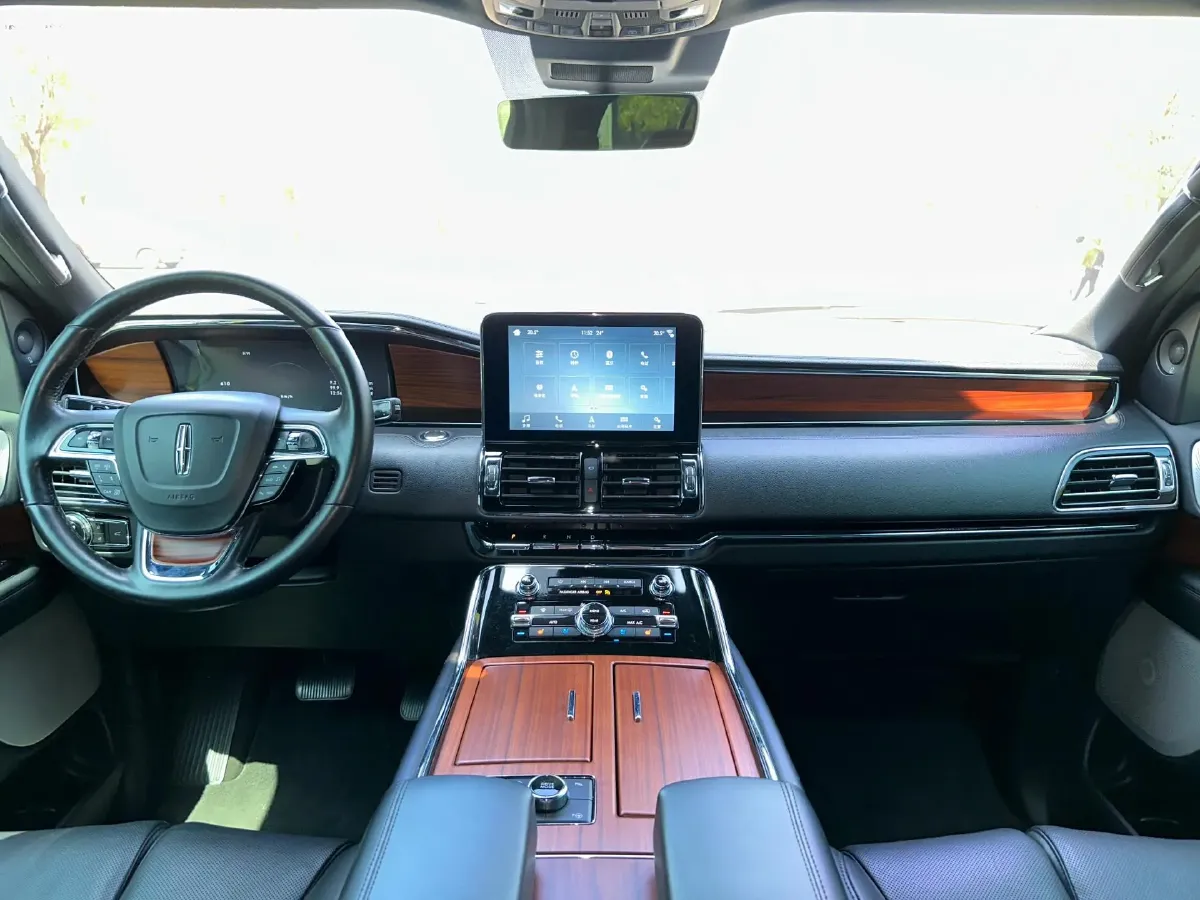 2019 Lincoln Navigator 3.5T 388HP V6 10AT,autocango,china used car exporter,china ev exporter,chinese used car exporter,chinese used ev exporter