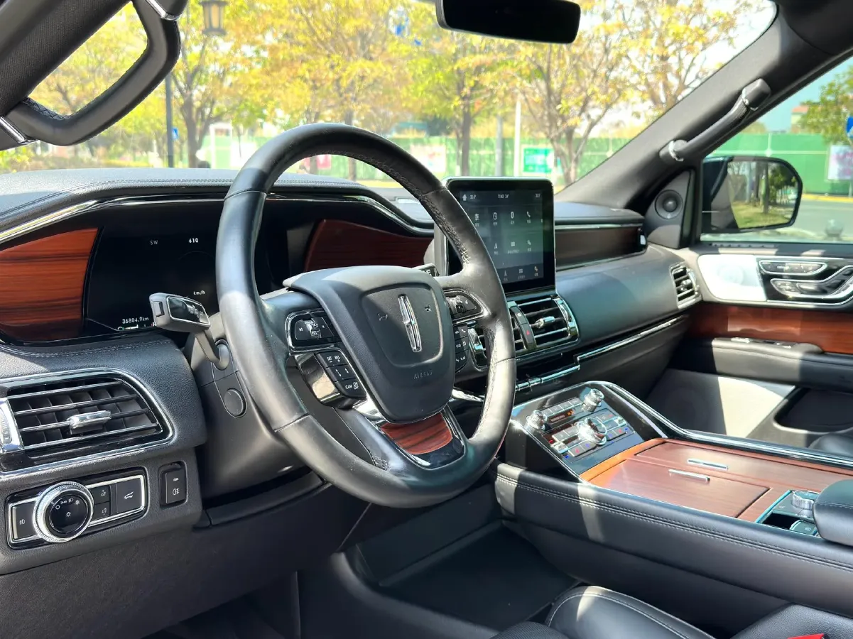 2019 Lincoln Navigator 3.5T 388HP V6 10AT,autocango,china used car exporter,china ev exporter,chinese used car exporter,chinese used ev exporter