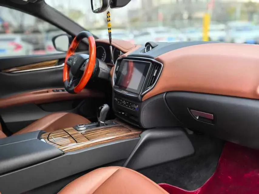 2020 Maserati Ghibli 3.0T 350HP V6 8AT,autocango,china used car exporter,china ev exporter,chinese used car exporter,chinese used ev exporter