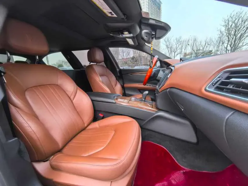 2020 Maserati Ghibli 3.0T 350HP V6 8AT,autocango,china used car exporter,china ev exporter,chinese used car exporter,chinese used ev exporter