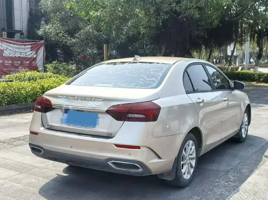 2021 BaoJun 530 1.5T 147HP L4 CVT,autocango,china used car exporter,china ev exporter,chinese used car exporter,chinese used ev exporter