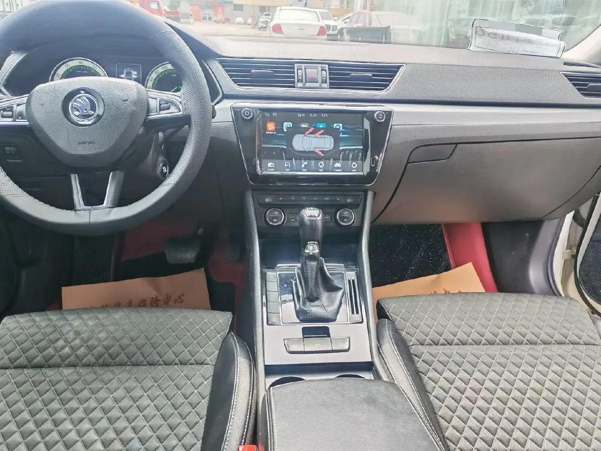 2018 Skoda Superb 1.8T 180HP L4 7DCT,autocango,china used car exporter,china ev exporter,chinese used car exporter,chinese used ev exporter