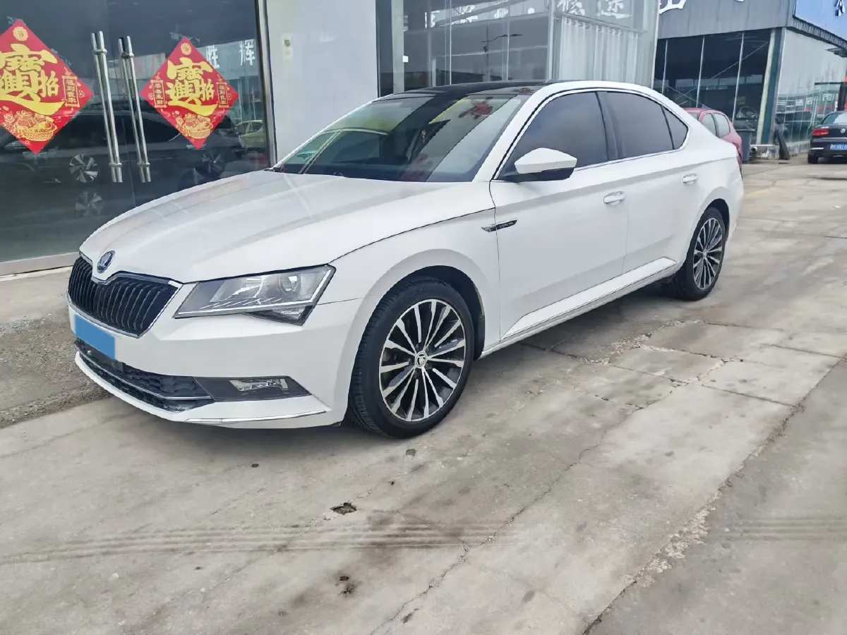 2018 Skoda Superb 1.8T 180HP L4 7DCT,autocango,china used car exporter,china ev exporter,chinese used car exporter,chinese used ev exporter