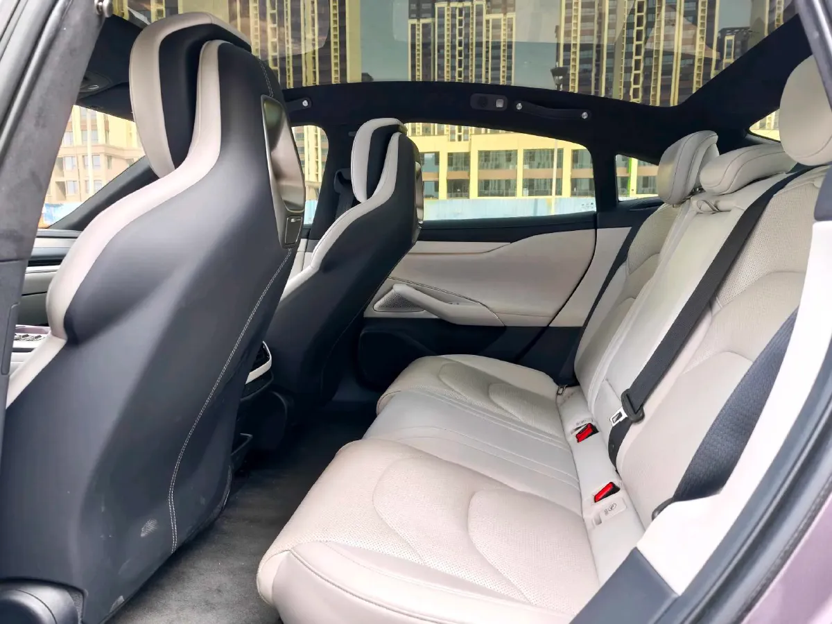 2024 MI SU7 BEV 101KWH,autocango,china used car exporter,china ev exporter,chinese used car exporter,chinese used ev exporter