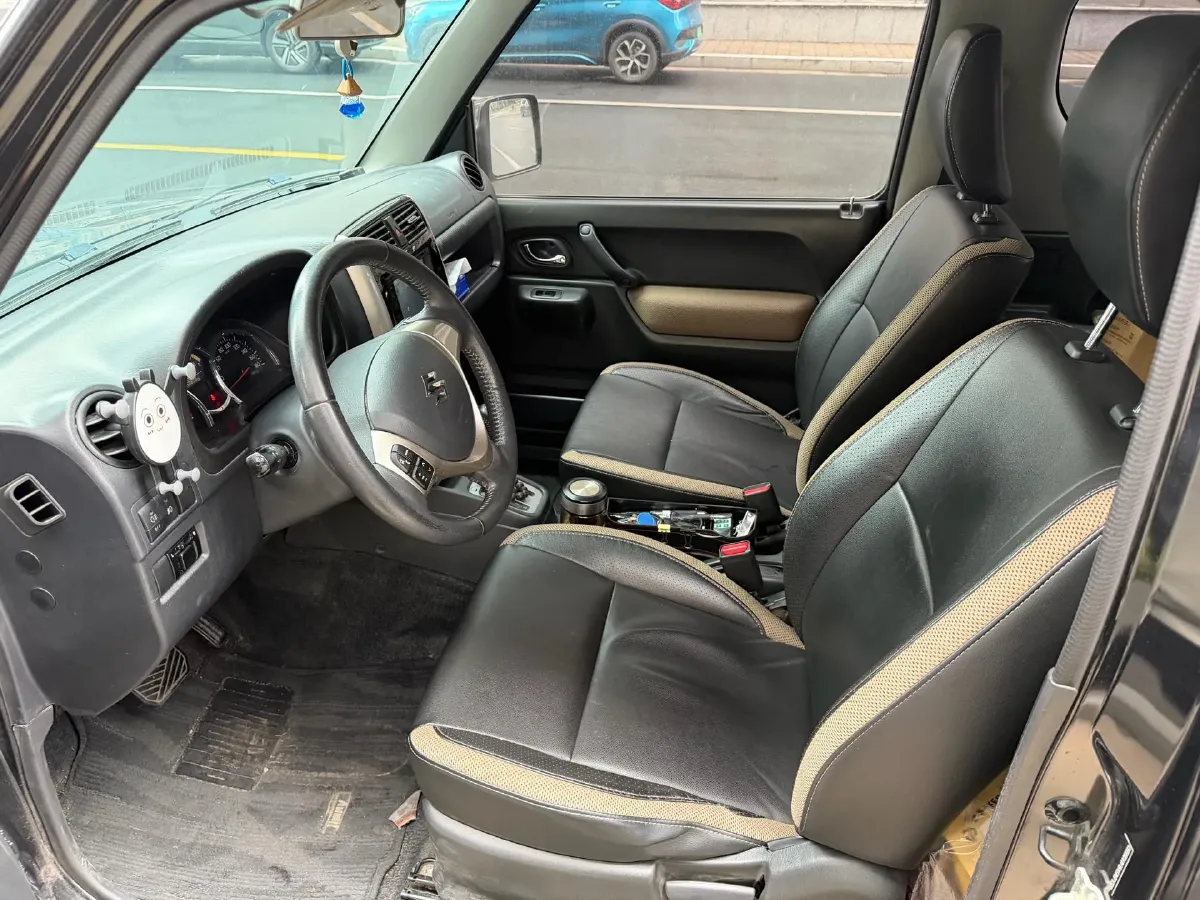 2015 Suzuki Jimny 1.3L 85HP L4 4AT,autocango,china used car exporter,china ev exporter,chinese used car exporter,chinese used ev exporter