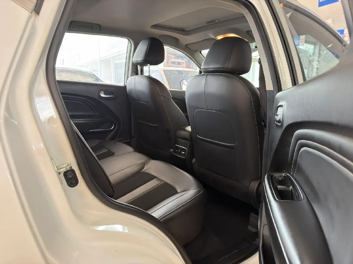 2021 GAC Trumpchi GS3 1.5T 169HP L4 6AT,autocango,china used car exporter,china ev exporter,chinese used car exporter,chinese used ev exporter